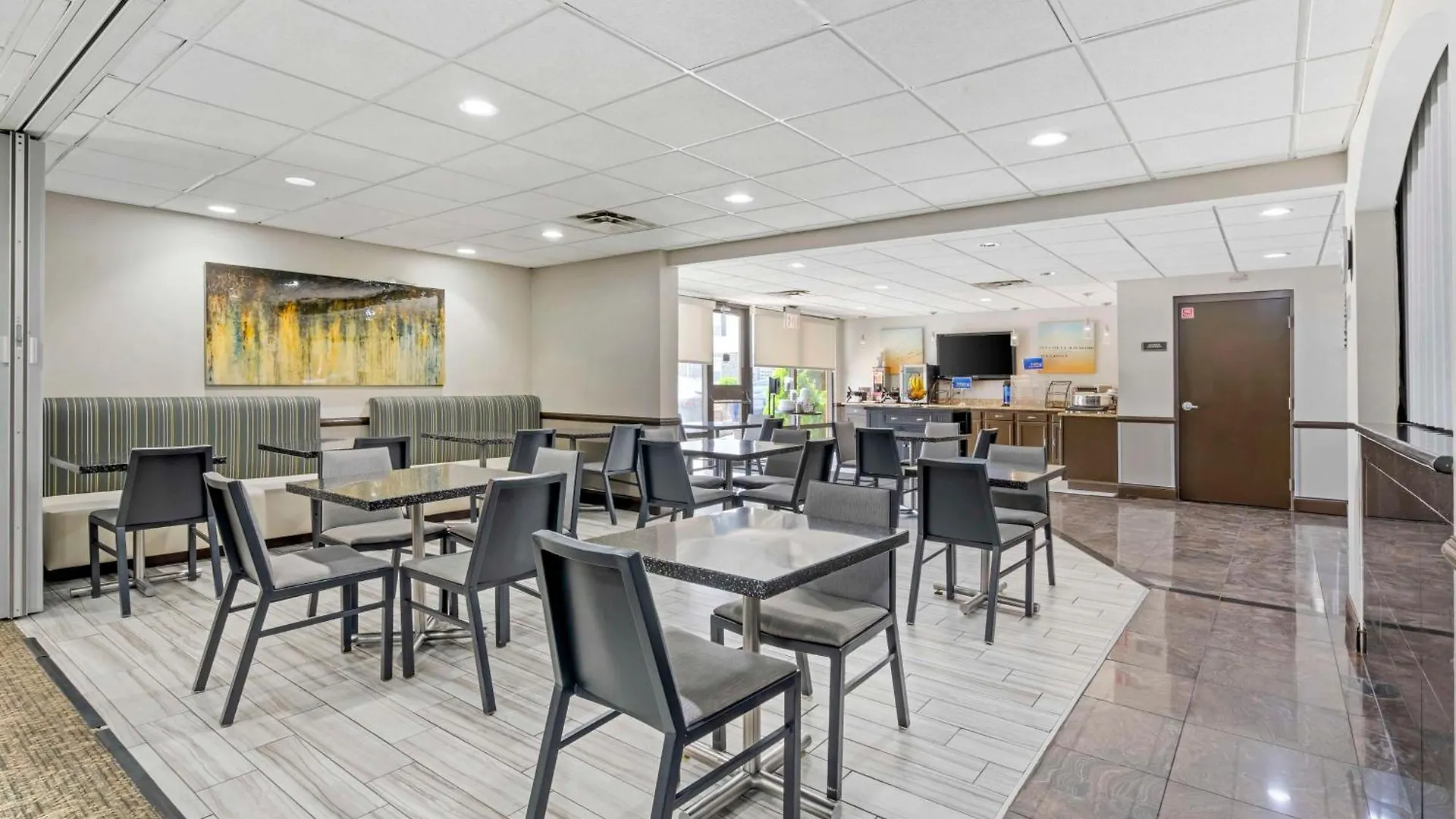Best Western Suites Columbus 3*,