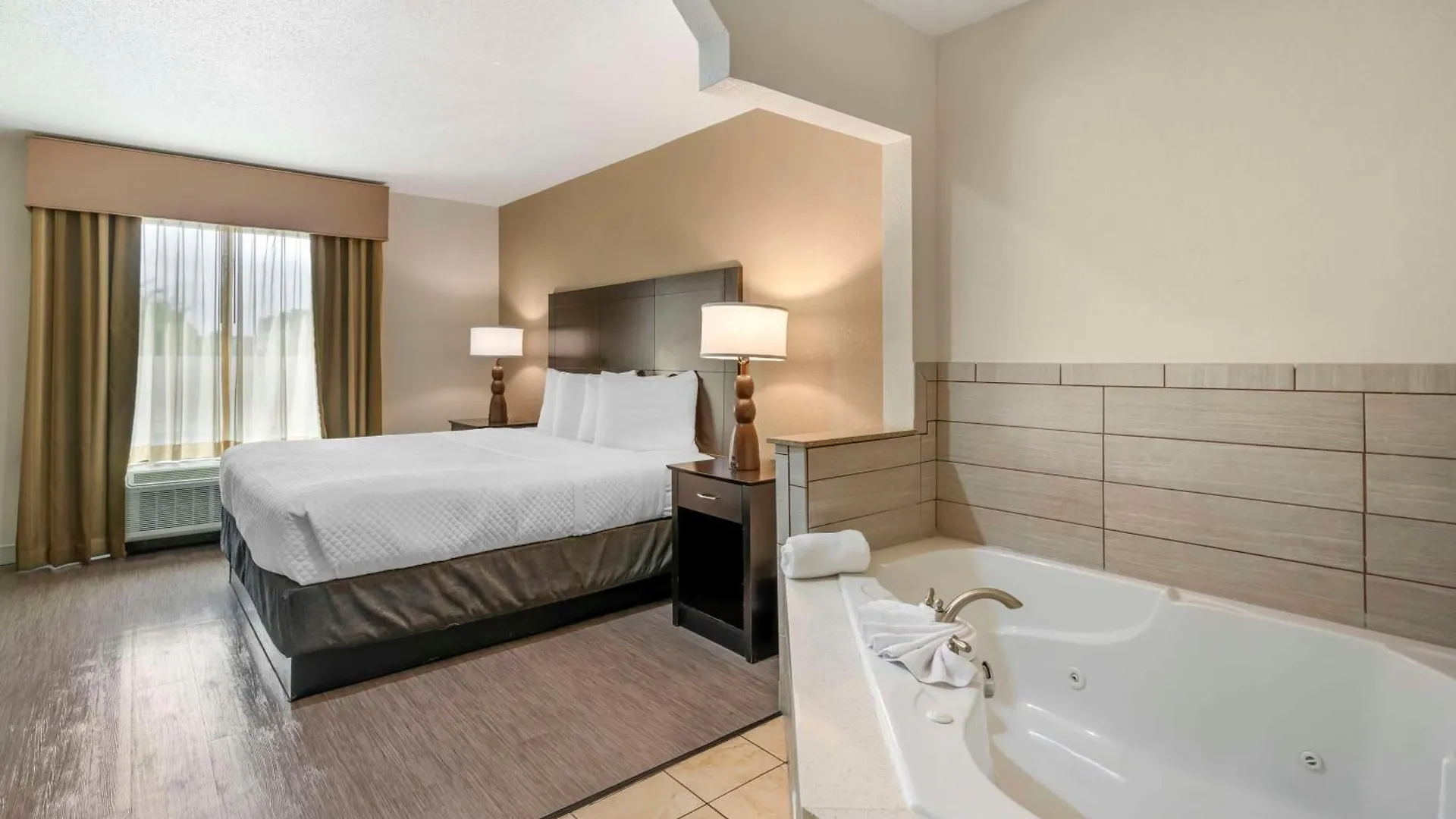 Best Western Suites Columbus Hotel