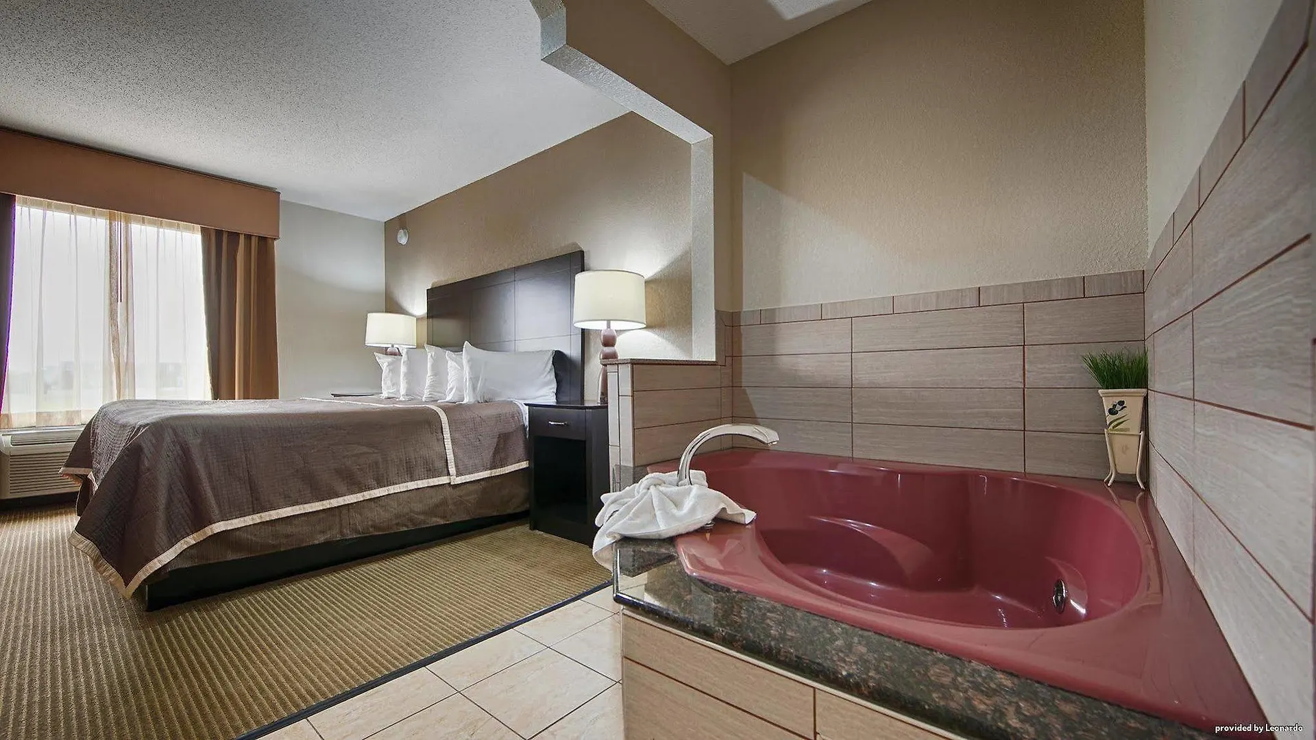Best Western Suites Columbus 3*,